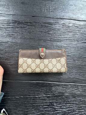 Vintage Gucci Accessory Collection GG Supreme Web Long Wallet